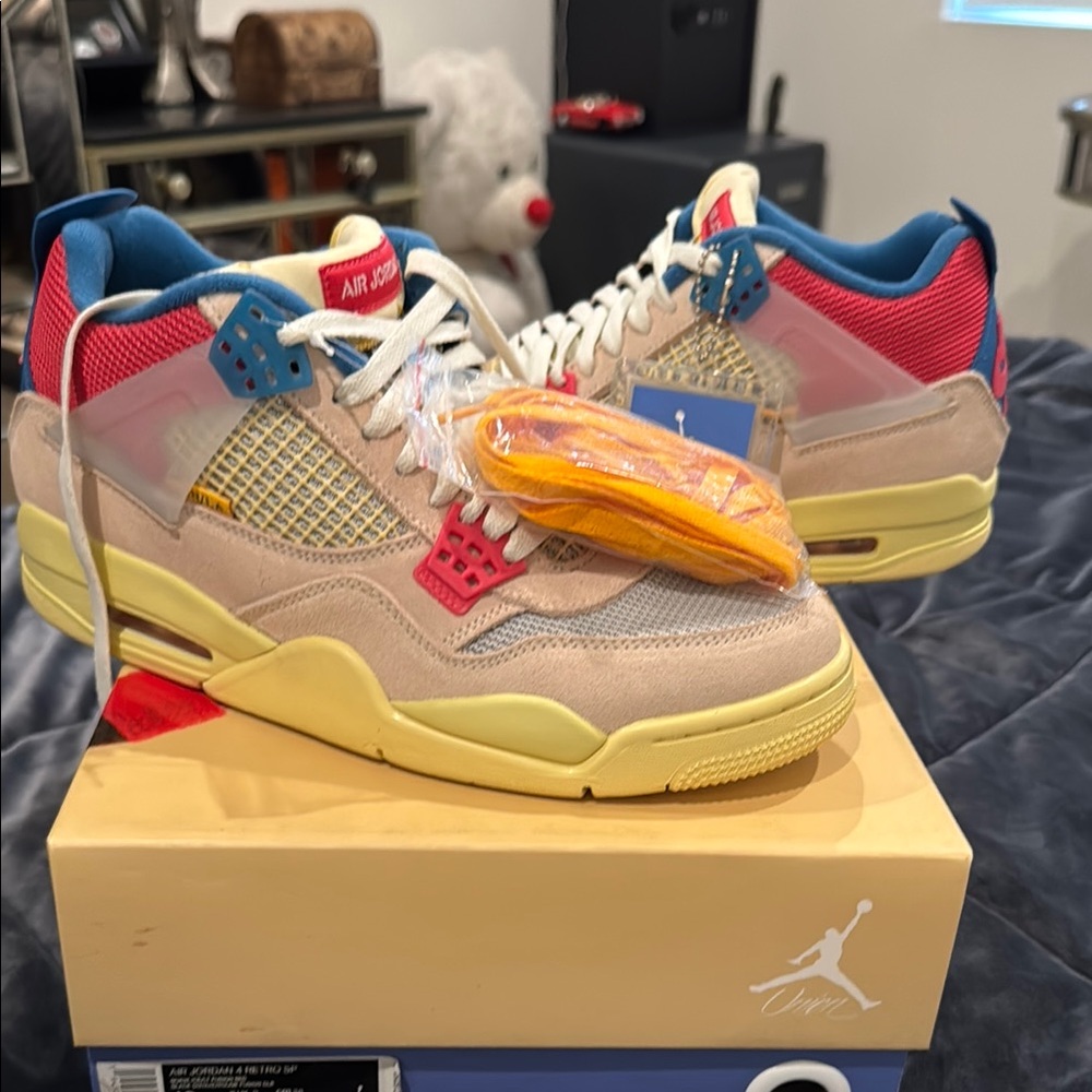 Air Jordan 4 Retro Multicolor Sneakers
